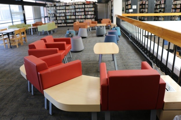 Modern connected lounge furniture with tables